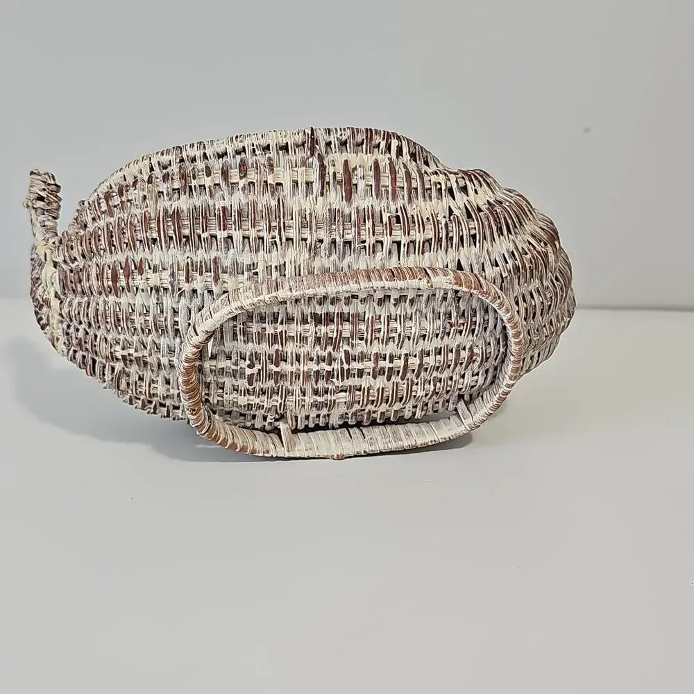 Vintage 1988 Wicker Duck Basket Catch All Cottagecore Country Whimsy Farmhouse